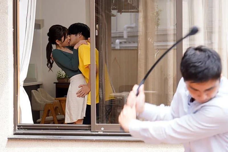 Chồng mãi mê với công việc, người vợ nảy sinh tình cảm với em anh xã vì cô đơn